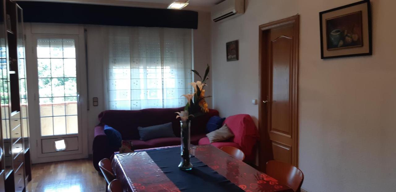 Precioso!! Apartamento En El Centro De Sabadell Apartman Kültér fotó